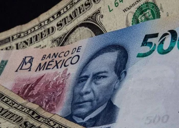 El dólar pierde brillo como refugio seguro mientras el peso mexicano se fortalece