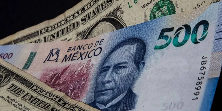 El dólar pierde brillo como refugio seguro mientras el peso mexicano se fortalece