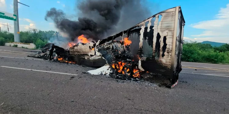 Culiacán vive una jornada de violencia extrema en medio de disputa criminal