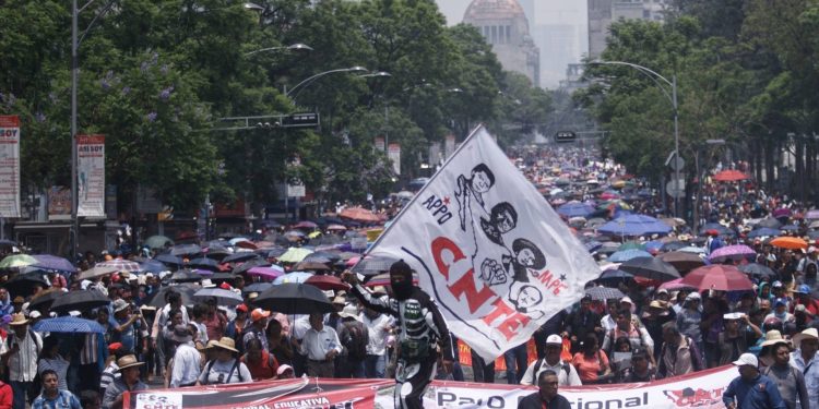 Megamarcha este jueves 15 de mayo, en el marco del Día del Maestro