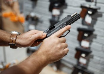 La demanda de México contra fabricantes de armas en EE.UU.: Un revés jurídico con implicaciones políticas